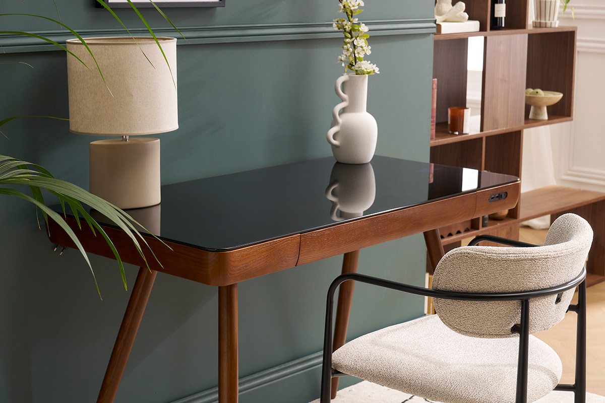 Bureau connect� multim�dia avec tiroir en verre noir et bois fonc� noyer L120 cm CLEVER
