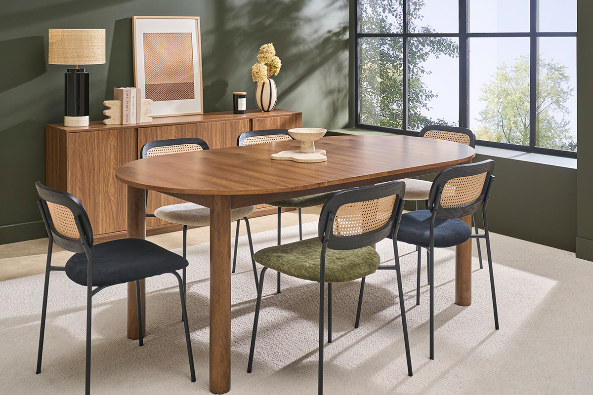 Table � manger extensible ovale avec rallonges int�gr�es en bois fonc� noyer L180-230 cm CLAUDIE